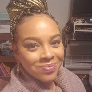 Meet your Posher, Dana